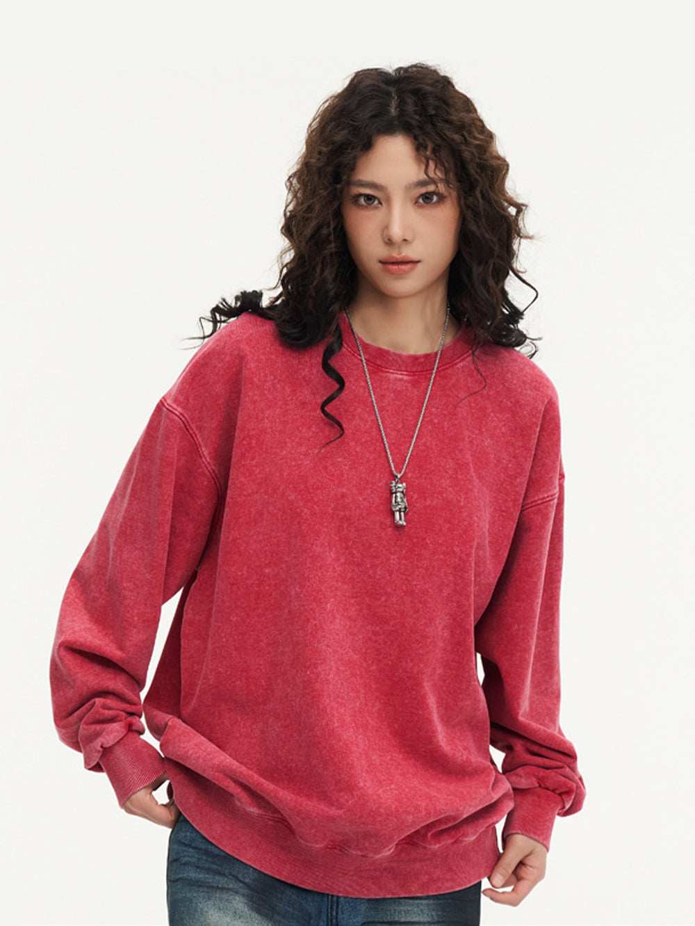 Washed vintage crew neck sweatshirt, loose-fit black pullover for couples