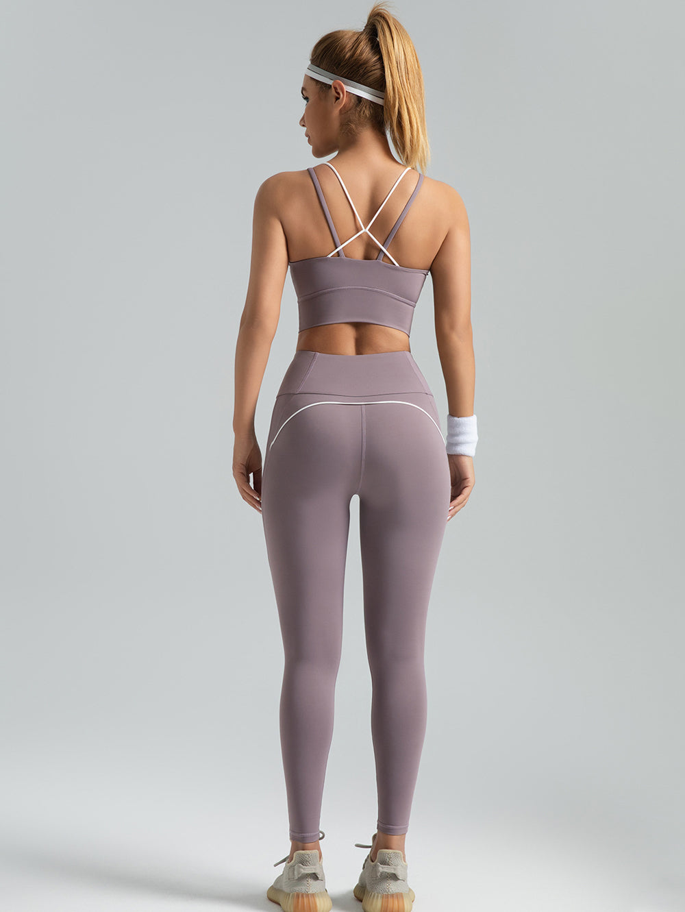 Slim Line Yoga Set, High-Intensity Workout Outfit, High Stretch Breathable Yoga Wear