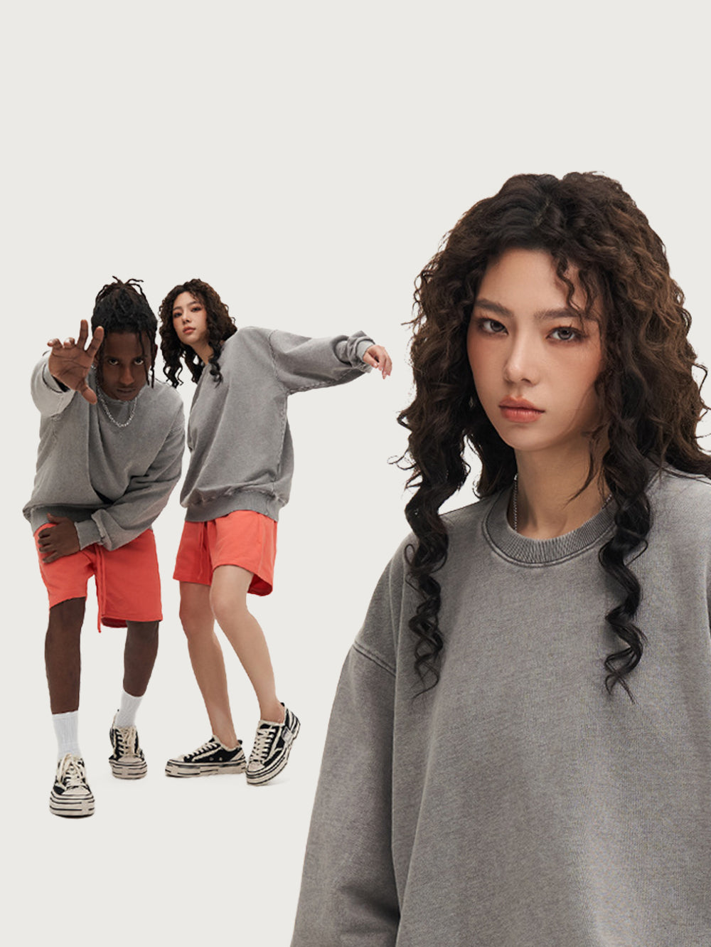 Washed vintage crew neck sweatshirt, loose-fit black pullover for couples